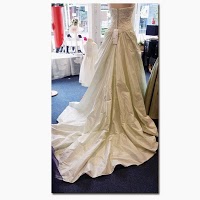 Wedding Dresses Ammanford Ivory Bridal Suite 1067007 Image 1